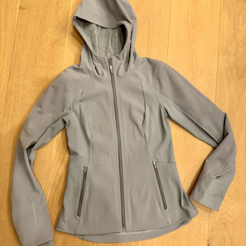 Lululemon Women's Hooded Softshell Jacket - Light Gray